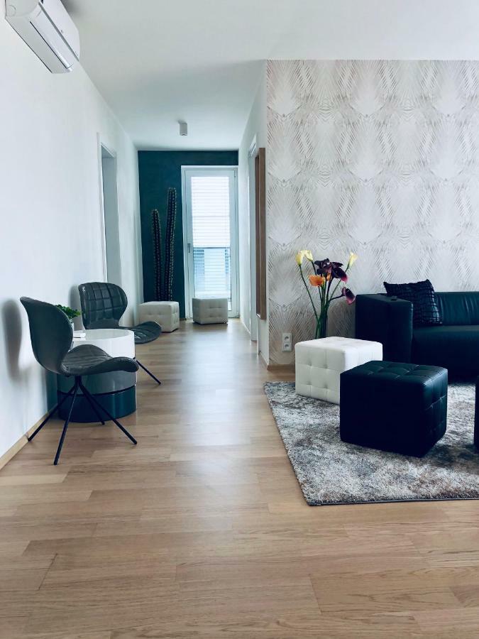 7Th Heaven Apartments Brno Bagian luar foto